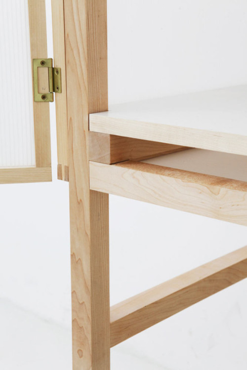 Forming-the-Border-Desk-Juhui-Cho-6-600x899